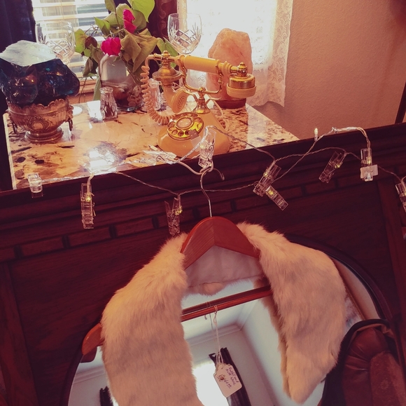 Rare Vintage White Rabbit and Silk Stole - Picture 2 of 4